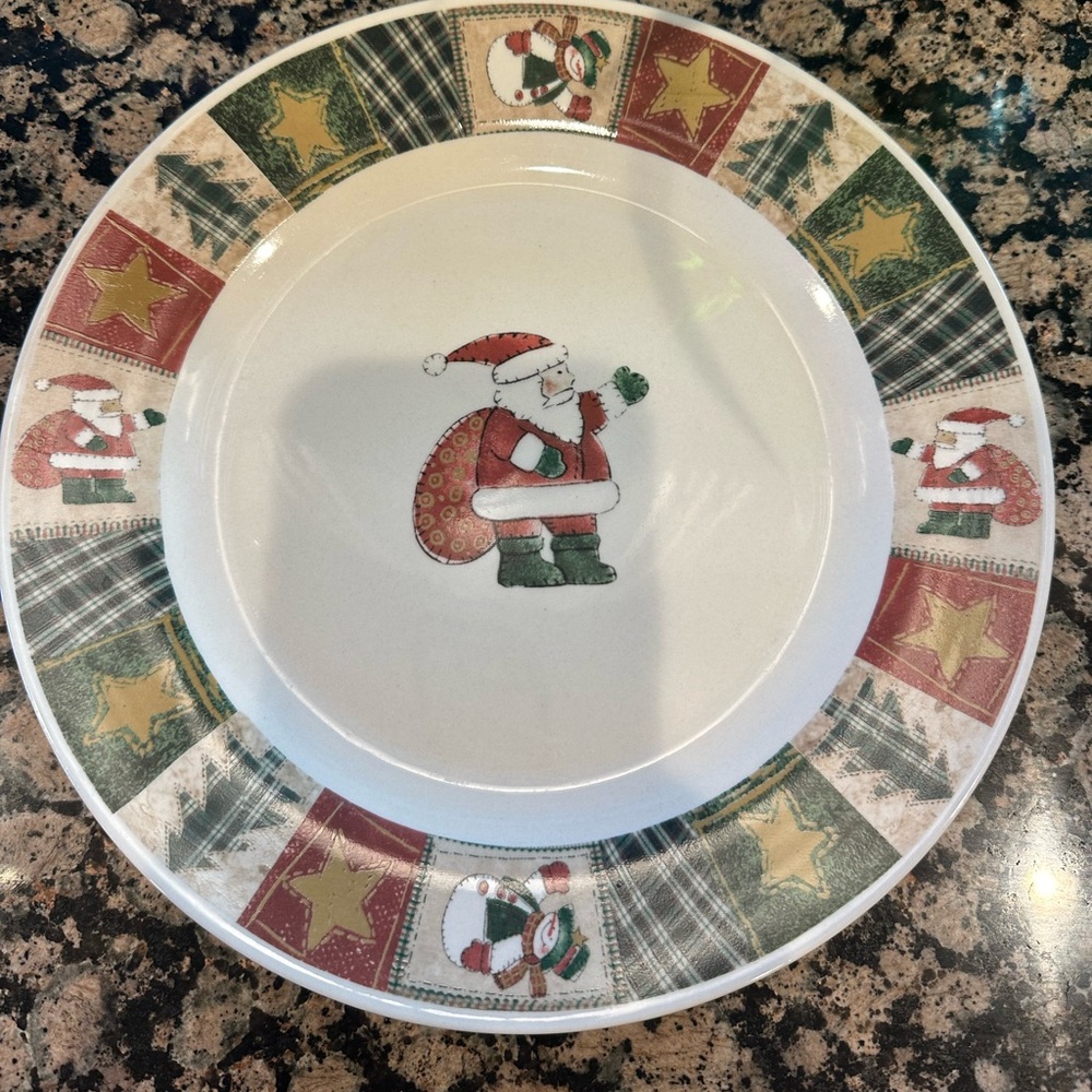 Atico Santa holiday plate, NEW, never used